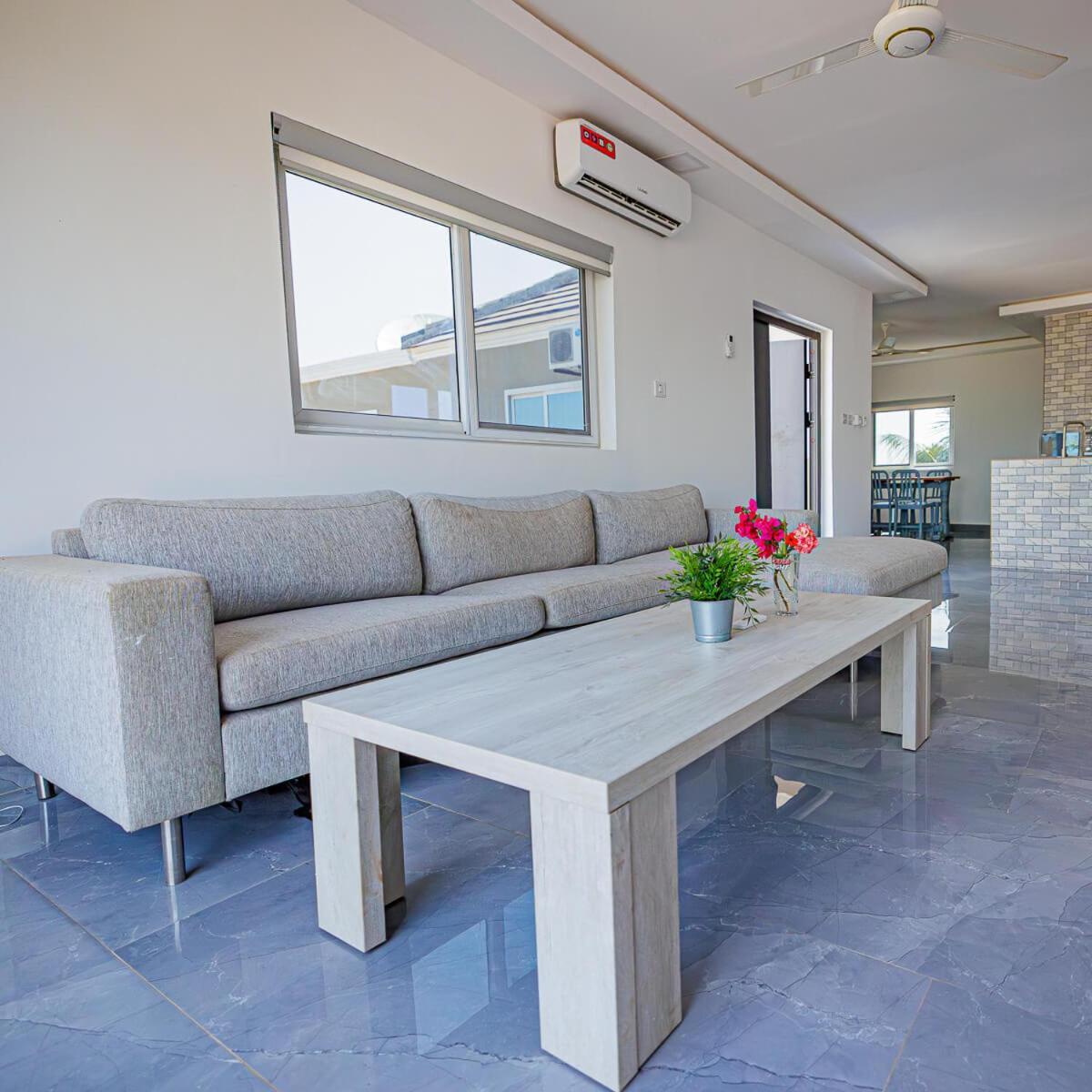 Ocean Villa Heights Brufut Exterior foto