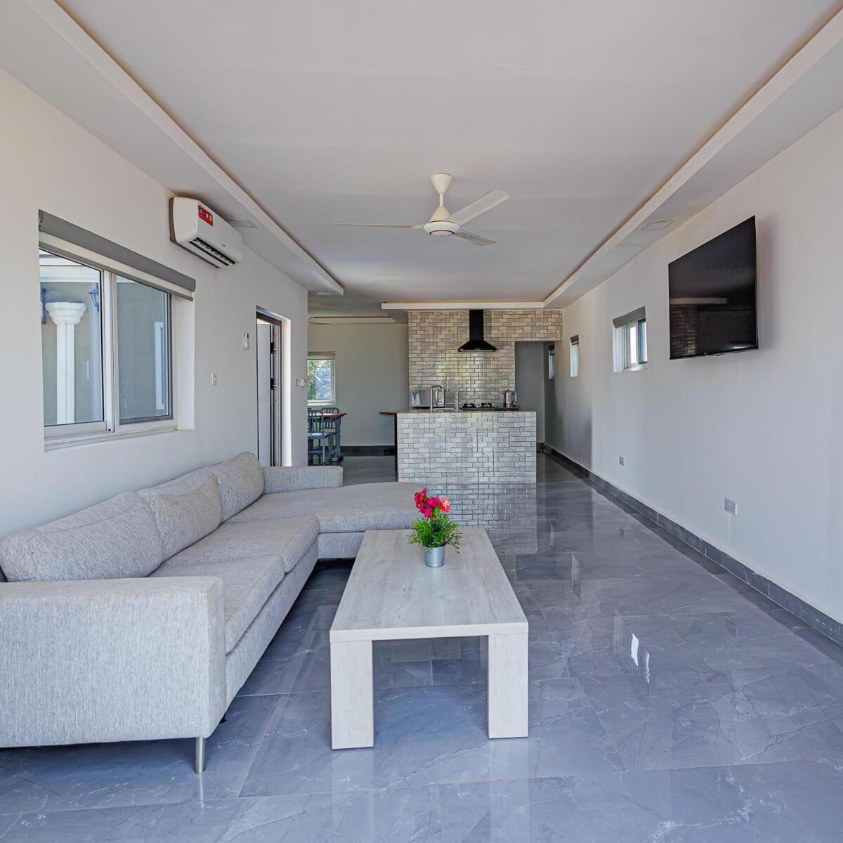 Ocean Villa Heights Brufut Exterior foto