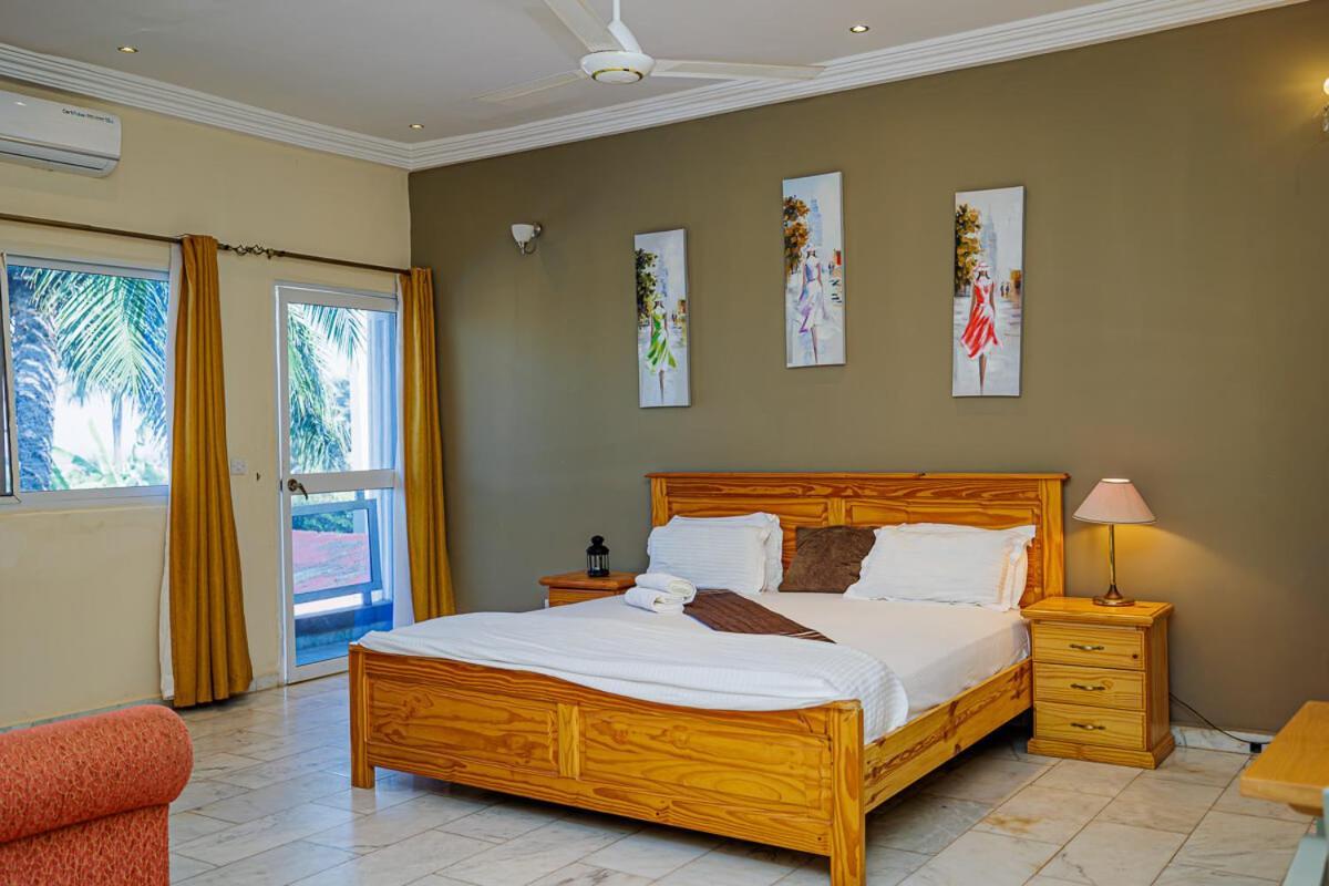 Ocean Villa Heights Brufut Exterior foto